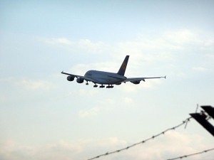 Lufthansa Airbus A380 startet vom Baden Airpark