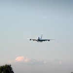 Airbus A380 im Landeanflug auf den Baden Airport